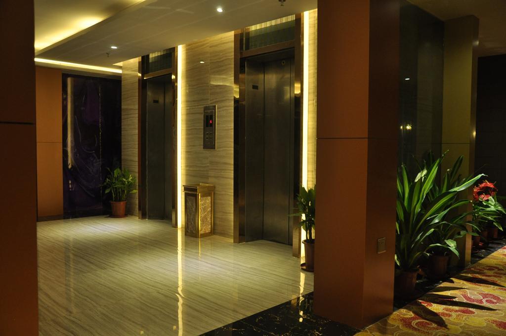 Li Yang Hotel Guangzhou Exterior photo